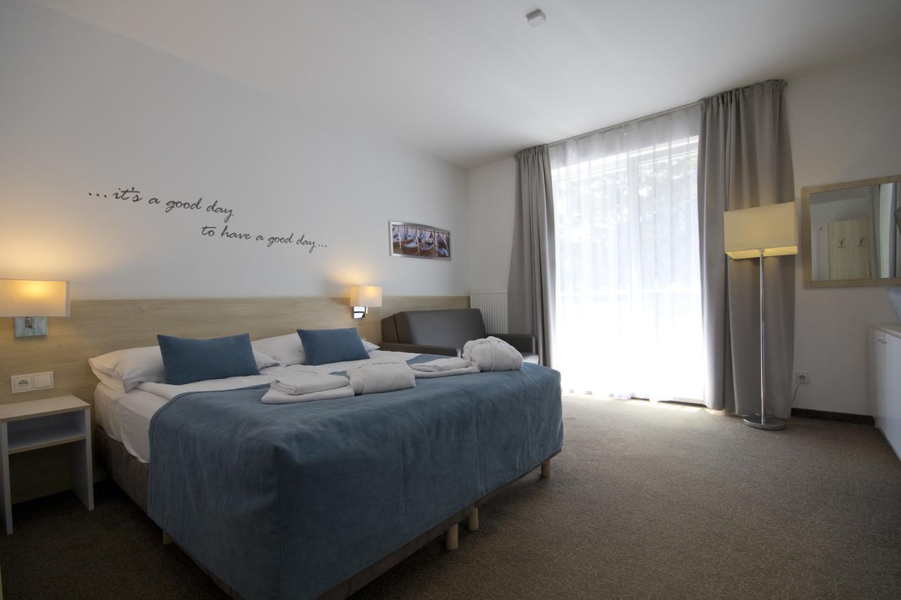 Borgata Bed & Breakfast Устроне Морске Екстериор снимка