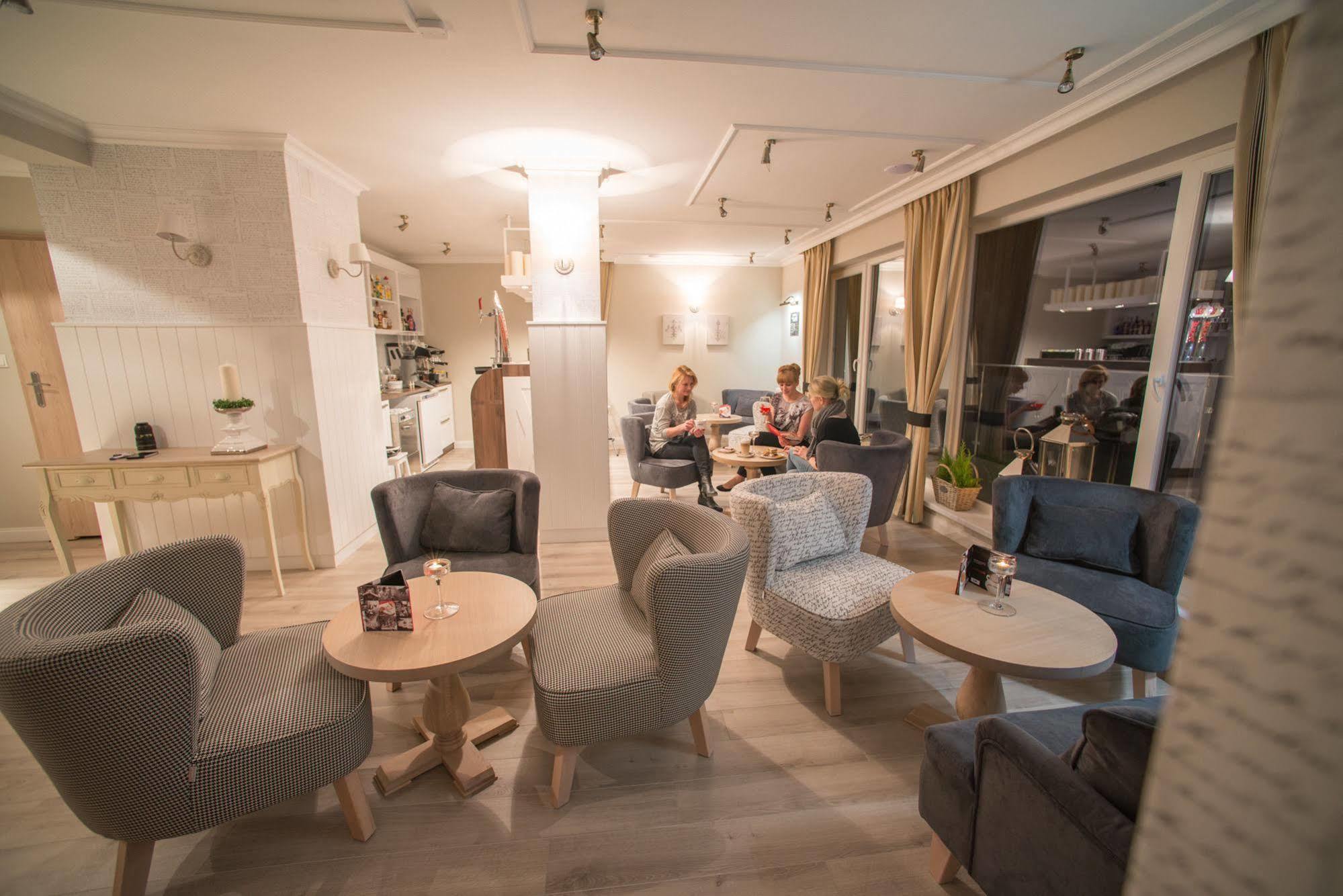 Borgata Bed & Breakfast Устроне Морске Екстериор снимка